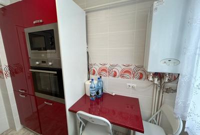 Apartament cu 3 camere semidecomandat, mobilat în Calea Galați - 9