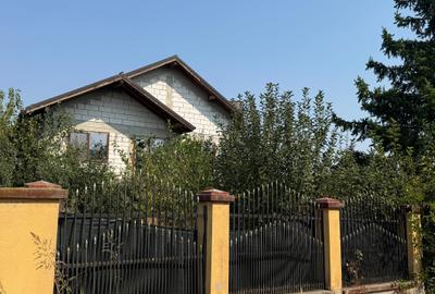 Casă individuală cu 5 camere cu Teren 1088 Mp în Vânătorii Mari