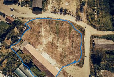 Teren de 3260 mp, în Central