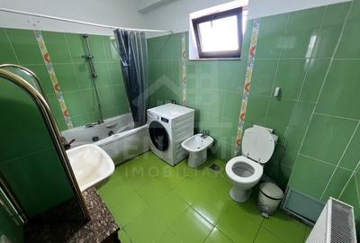 Apartament cu 3 camere semidecomandat în Brestei