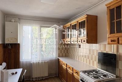 Apartament cu 2 camere decomandat în Cornișa
