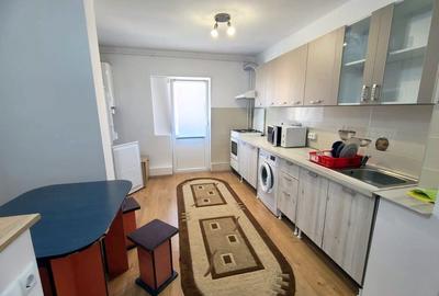 Apartament cu 2 camere decomandat în Zorilor