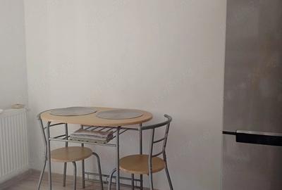 Apartament cu 2 camere decomandat în Vest