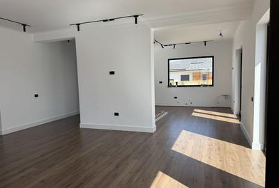 Casă cu 4 camere în Exterior Vest - 12