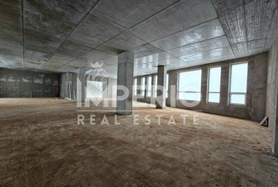 Spațiu comercial, de 1,400 mp, în Central