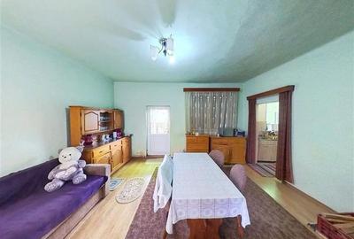 Casă individuală cu 4 camere cu Canalizare în Central - 11