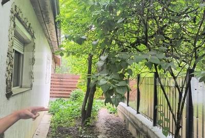 Casă individuală cu 3 camere cu Canalizare în Nord