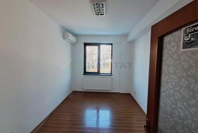 Apartament cu 3 camere semidecomandat în Jiului - 5