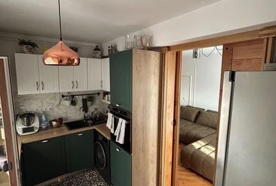 Apartament cu 3 camere decomandat în Central