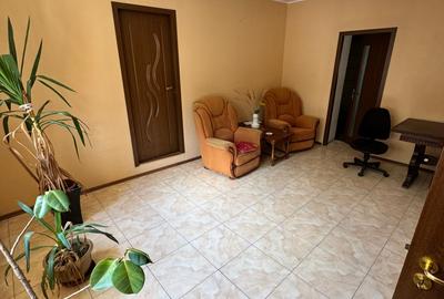 Casă cu 4 camere cu Teren 1065 Mp în Valu lui Traian - 2