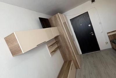 Garsonieră în Apărătorii Patriei