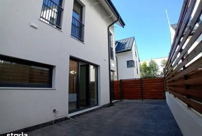 Casă cu 5 camere cu Teren 175 Mp în Străulești