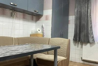 Apartament cu 2 camere semidecomandat în Soarelui