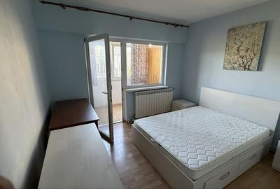 Apartament cu 3 camere decomandat în Faleza Nord