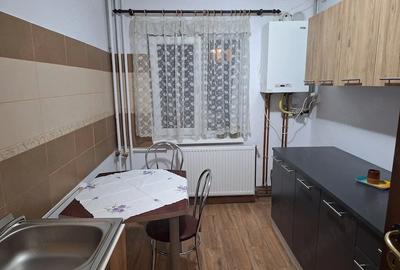 Apartament cu 2 camere semidecomandat în Torontalului