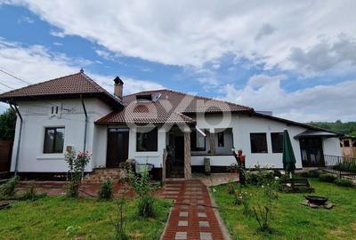 Casă cu 4 camere cu Teren 1200 Mp în Răzvad