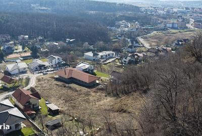 Teren de 626 mp, în Central - 3
