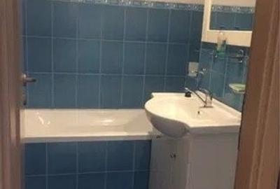 Apartament cu 4 camere decomandat în Păcii