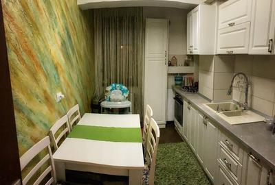 Apartament cu 2 camere decomandat în Baza 3