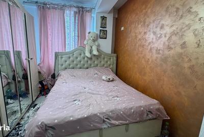 Apartament cu 3 camere decomandat în Dudu