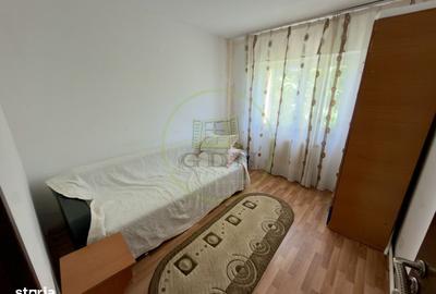Apartament cu 3 camere decomandat în Craiovița Nouă - 6