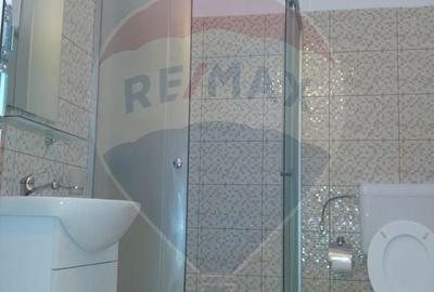 Casă cu 4 camere cu Teren 396 Mp în Central