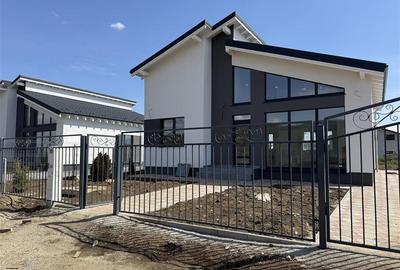 Casă cu 5 camere cu Canalizare în Hărman