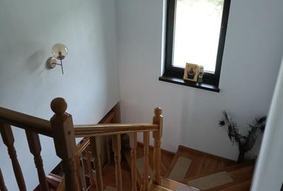 Casă cu 4 camere în Budești - 2
