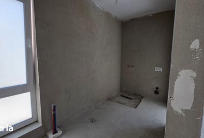 Casă cu 5 camere cu Teren 372 Mp în Dumbrăvița