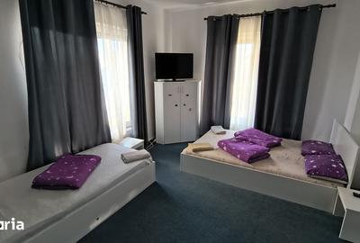 Casă cu 10 camere cu Teren 300 Mp în Sânmartin - 2