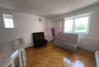 Casă individuală cu 7 camere cu Canalizare în Central - 42
