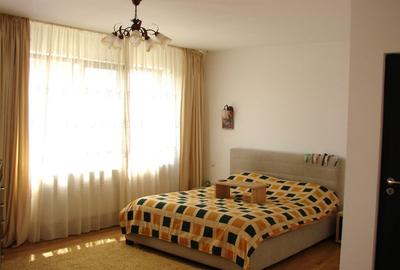 Casă individuală cu 6 camere cu Canalizare în Central - 9
