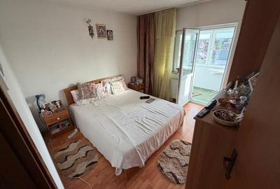 Apartament cu 2 camere decomandat, mobilat în Debarcader