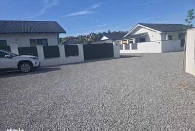 Casă cu 4 camere cu Teren 200 Mp în Livezeni