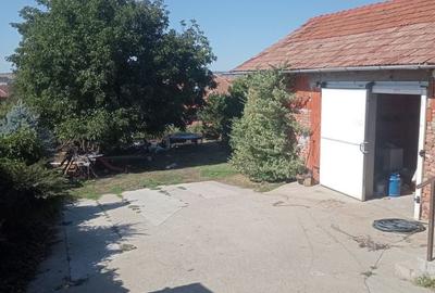 Casă cu 4 camere în Șărmășag