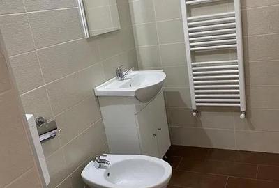 Casă cu Teren 247 Mp în Central - 2