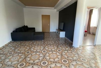 Casă cu 4 camere în Alexandru Odobescu