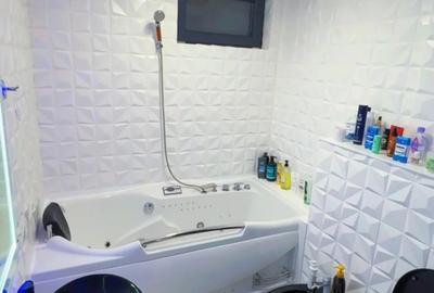 Apartament cu 3 camere decomandat în Peco - 7