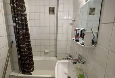 Garsonieră decomandată, mobilată în Universitate - 1