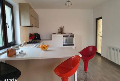 Casă cu 5 camere cu Teren 670 Mp în Mihai Eminescu - 4