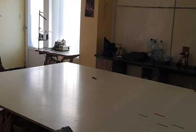 Spațiu comercial, de 49 mp, în Central - 3