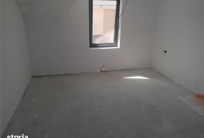 Casă cu 4 camere cu Teren 200 Mp în Sânandrei