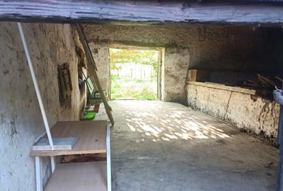 Casă cu 3 camere cu Teren 30 Mp în Mateiaș