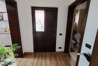 Casă individuală cu 3 camere cu Canalizare în Central - 17