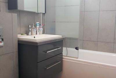 Apartament cu 2 camere semidecomandat în 1 Mai