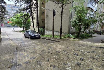 Apartament cu 3 camere decomandat în George Enescu