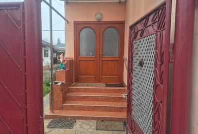 Casă cu 3 camere în Central - 2
