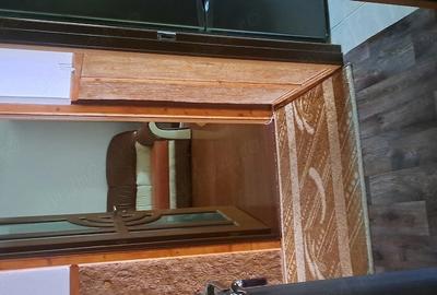Apartament cu 3 camere decomandat în Girocului