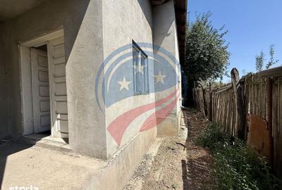 Casă cu 4 camere cu Teren 680 Mp în Bordei