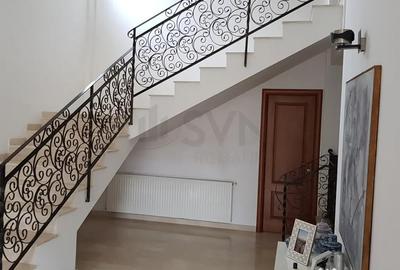 Casă cu 8 camere cu Teren 600 Mp în Pipera - 3